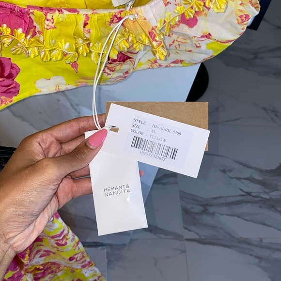 HEMANT & NANDITA Auril Crop Top - Picture 7 of 7